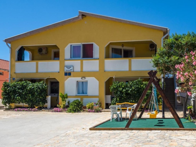 1 Bedroom Apartment