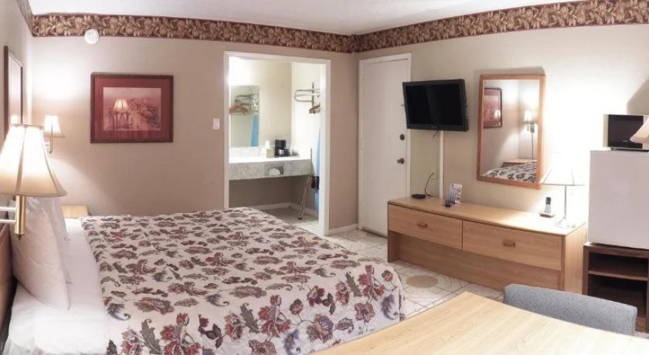 River Forest Inn