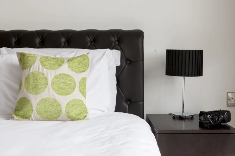 London Bridge Apartment