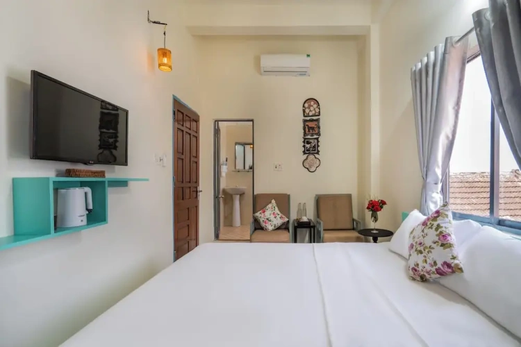 Classic Double room with city view