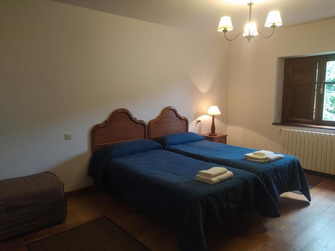 4 Bedrooms Cottage