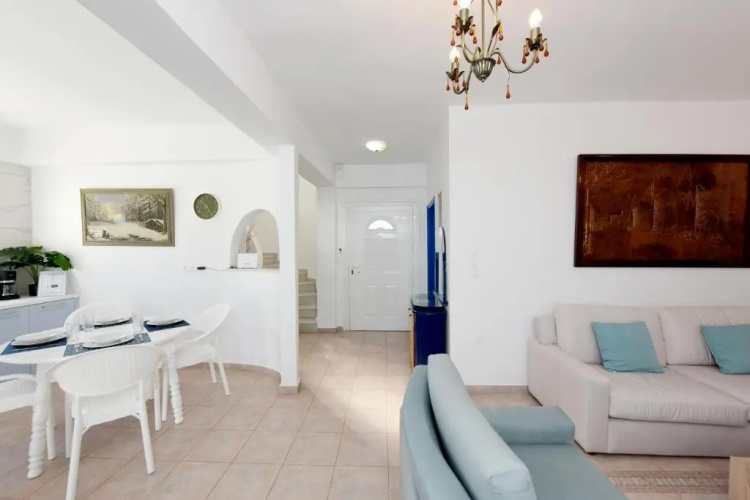 Villa Irilena - 4Bdr Beach House