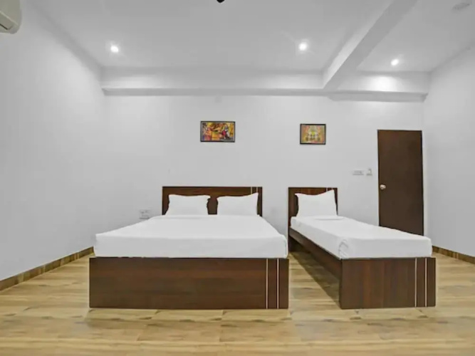 Fabhotel Dream Inn I