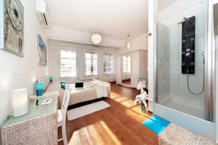 Cella Apartment