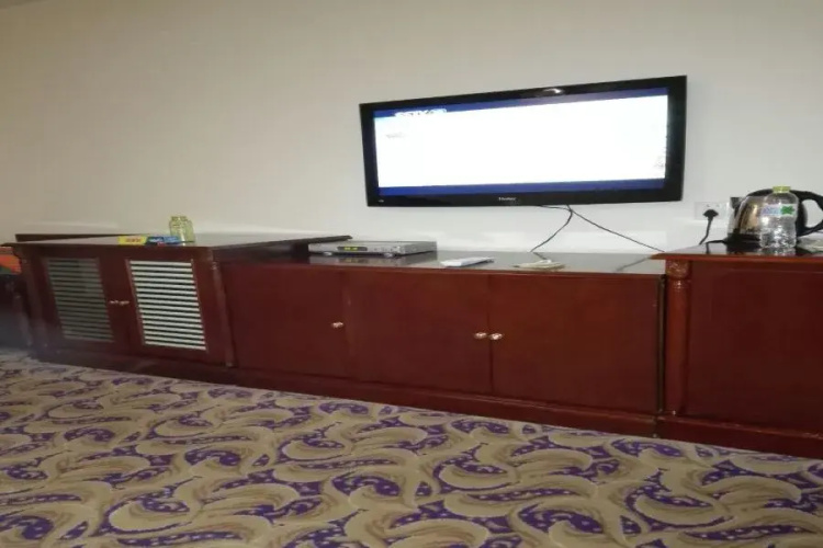 Guoyi Hotel