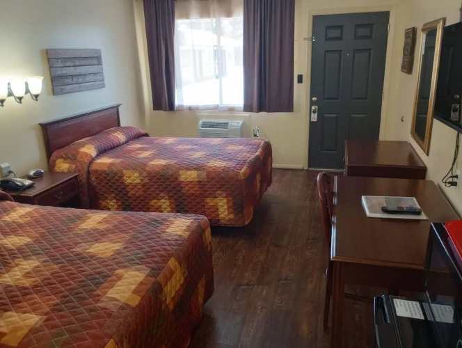 Yellow Diamond Inn