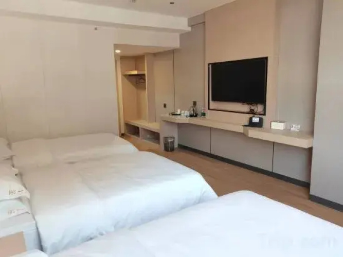 Hotel Pai Hezhou Lingfeng Plaza