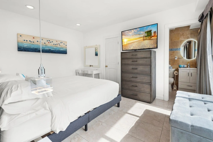1 Bedroom Premium Suite with balcony and with bay view