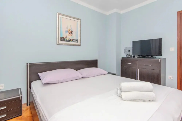 Holiday home Suric