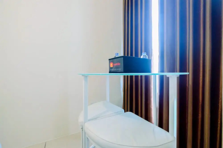 Comfy Studio Room at Tifolia Apartment