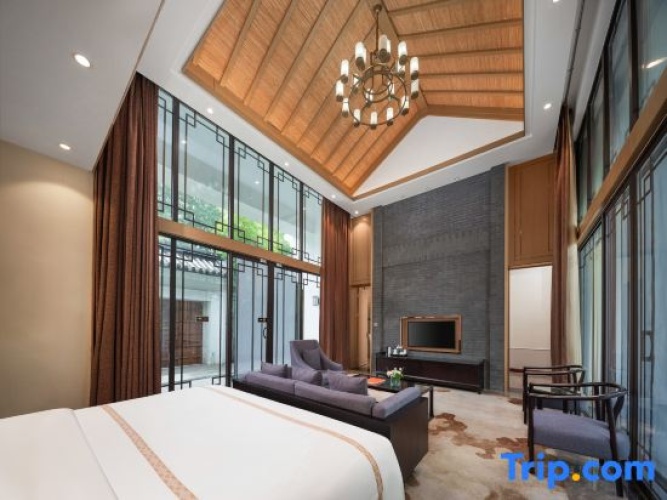 1 Bedroom Double Villa