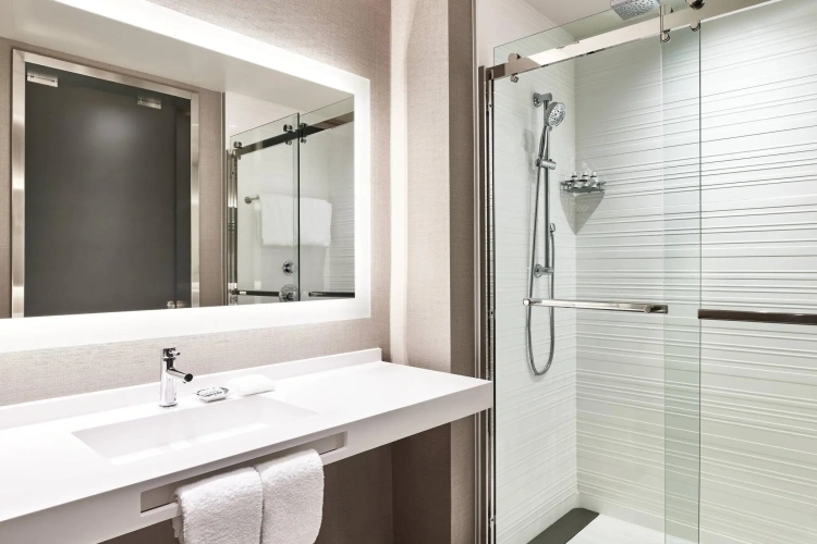 Standard Double room with city view