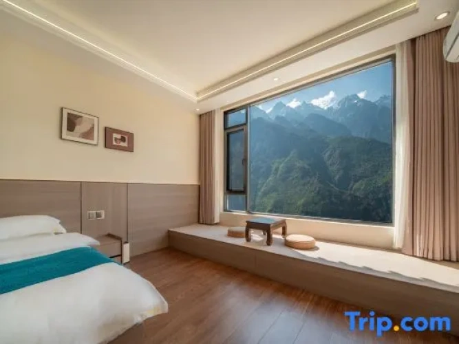 Standard Double room with mountain view