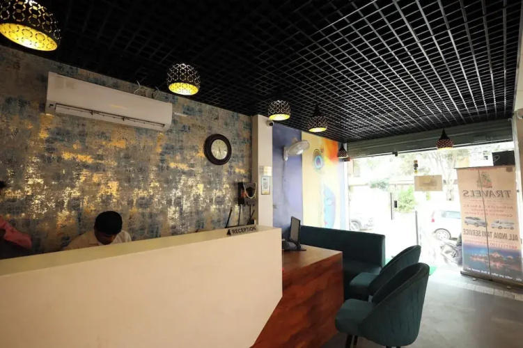 Radha Bihari Nikunj Inn & Restaurant