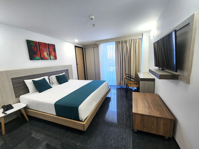 BE Suites Hotel Cali