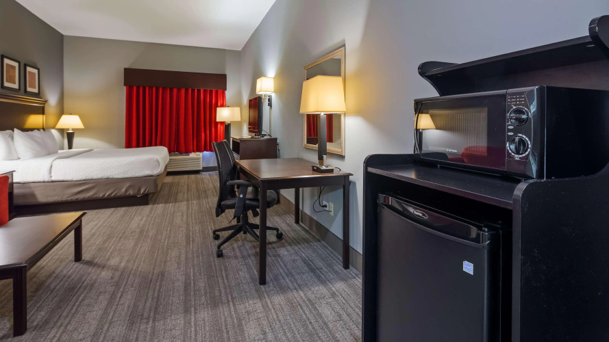 Spark by Hilton Oak Forest