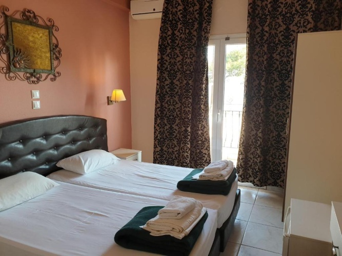 Standard Twin room with sea view