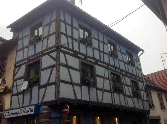 Maison Bleue