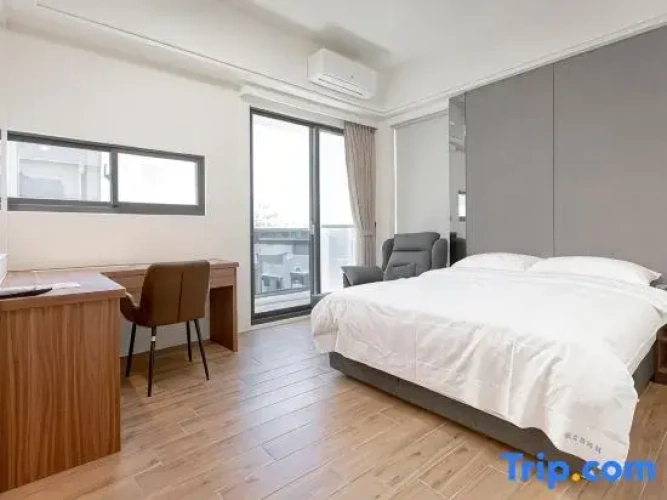 Premium Double room with balcony