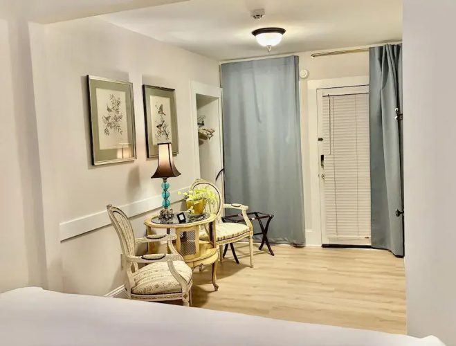 Chesnut Cottage Inn