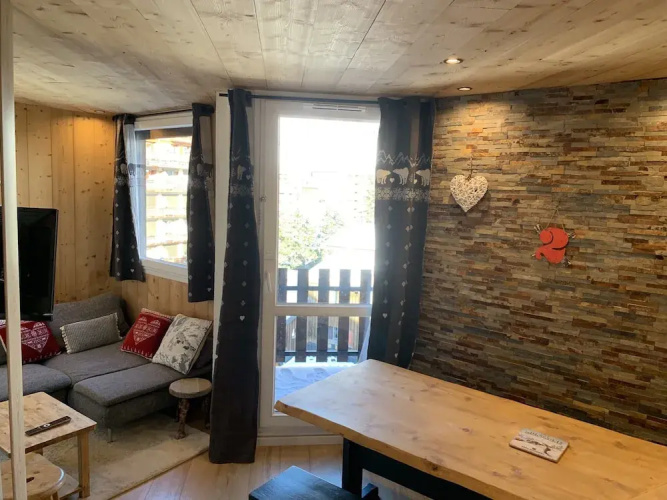 Modern Alpine Apartment