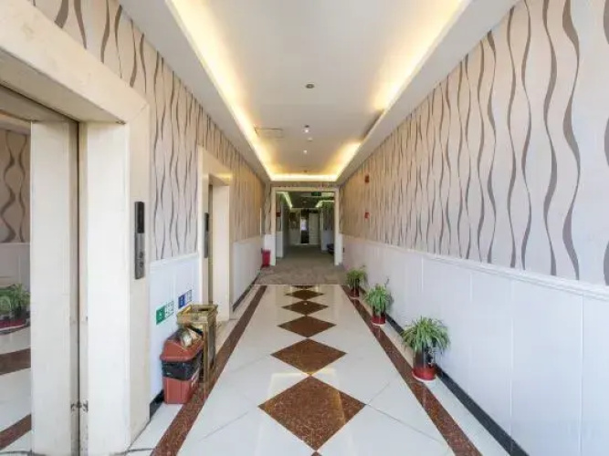 Rose Garden Express hotel