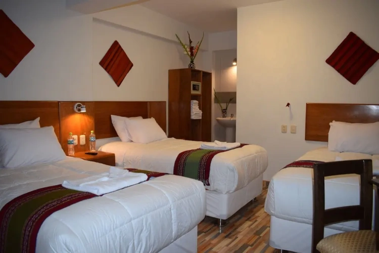 Standard Triple room