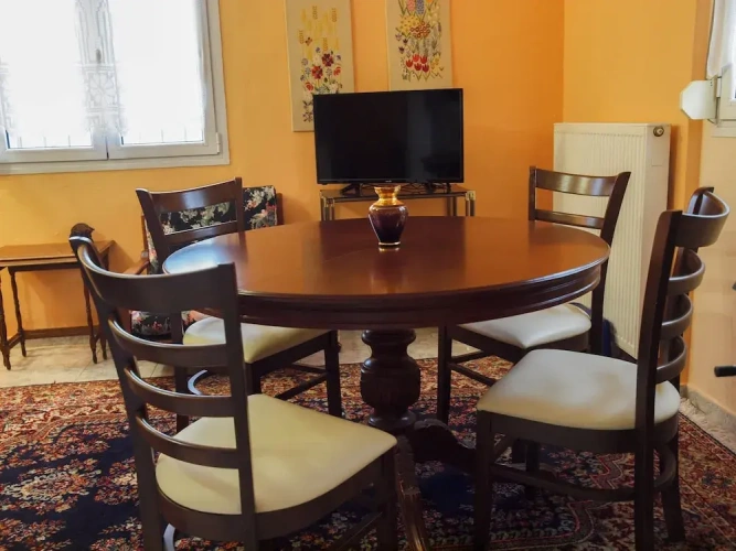 1 Bedroom Apartment with garden view