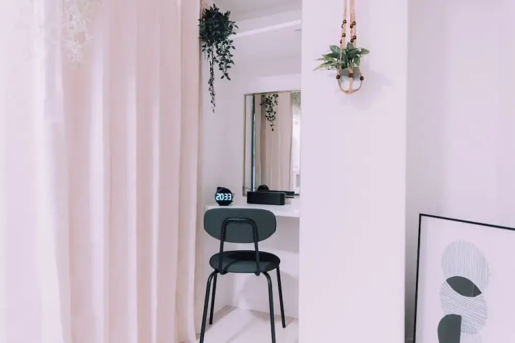 Minimalist Loft 1001