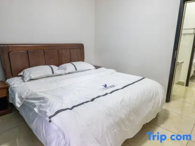 2 Bedrooms Standard Family room