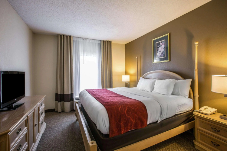 Quality Suites Morristown West
