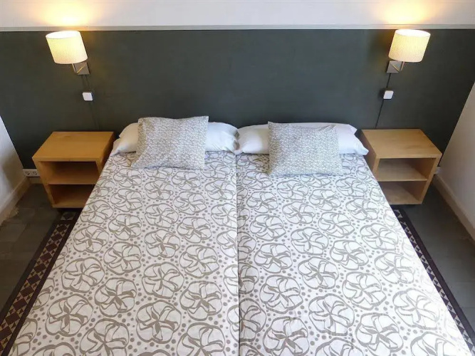 SleepHouse 32