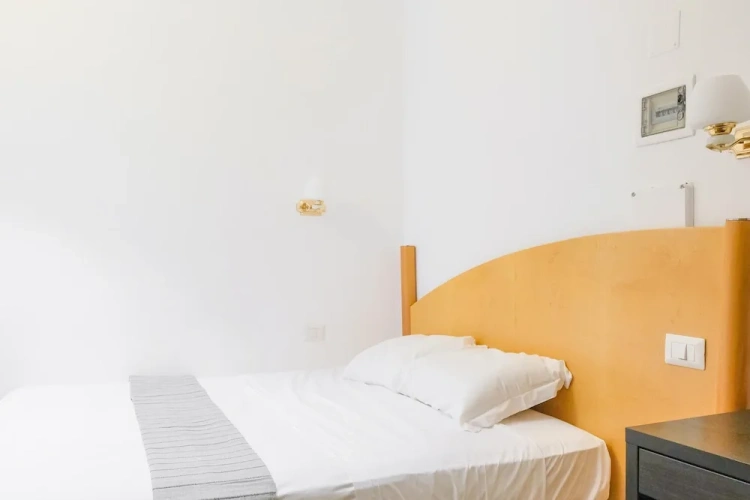 Economy room