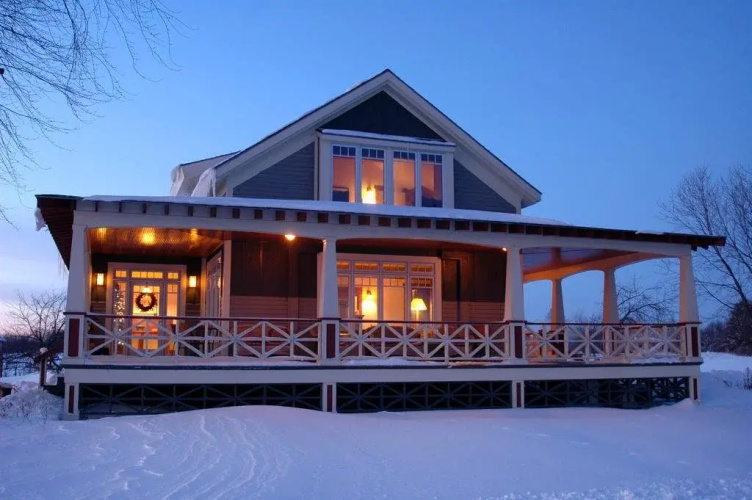White Pillars Lodging