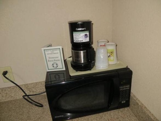 Shoreside Inn & Suites photo 26