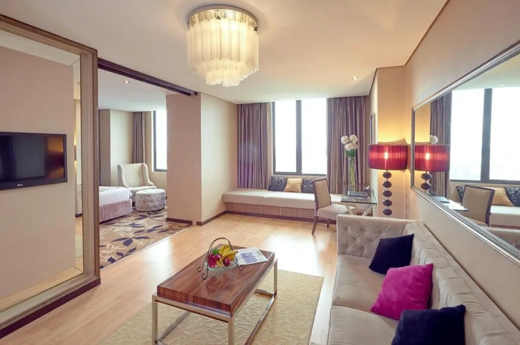 Royal Club Suite