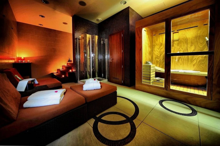 Roset Hotel & Residence