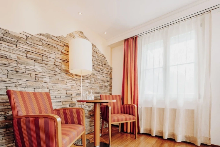Standard Twin room with garden view