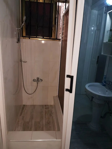 Deluxe One BD Apt in Osu Made