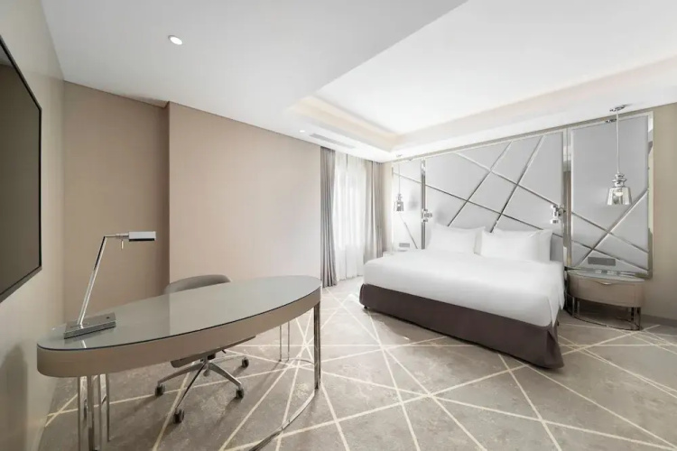 Crowne Plaza Hotel Riyadh Minhal, an IHG Hotel
