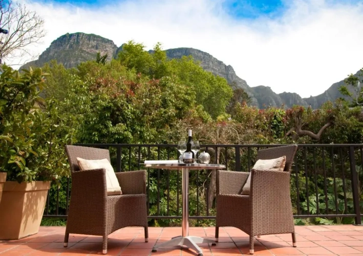 Executive Suite with mountain view