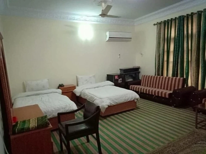 Standard Triple room