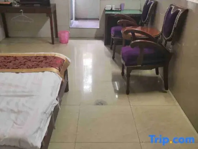 Red star apartment