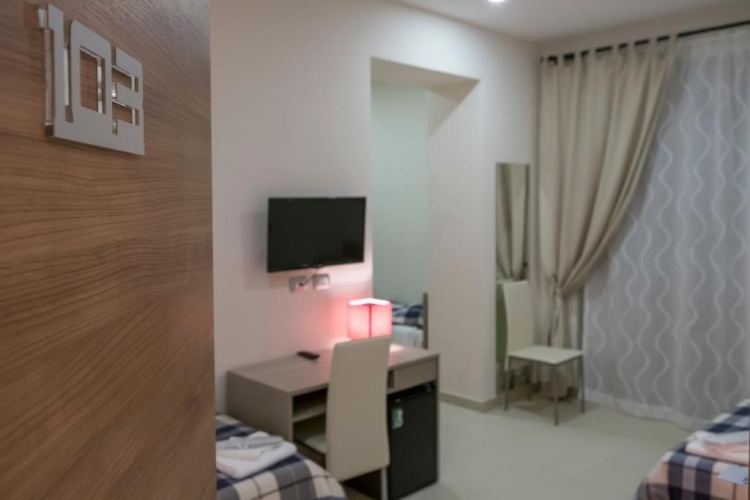 Standard Triple room