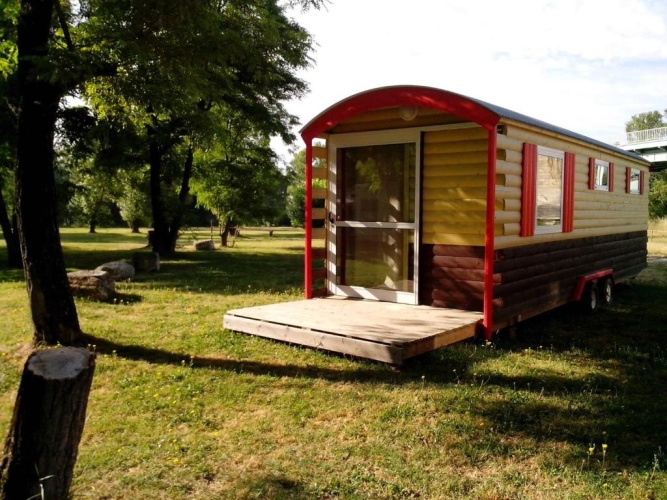 2 Bedrooms Chalet