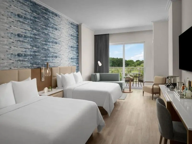 Standard Quadruple room with view