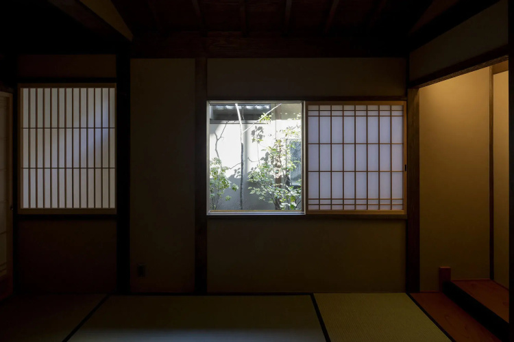 Choya Gosho-Minami
