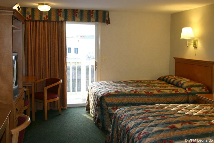 Hyannis Travel Inn