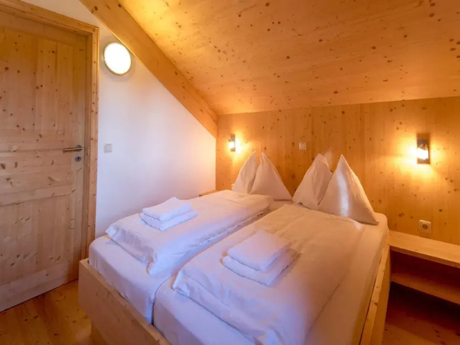 Chalet With Whirlpool tub