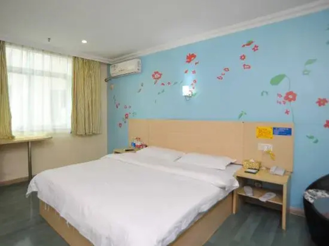 Yuekai Hostel